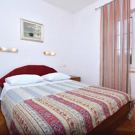 Апартаменты Two-bedroom In Jelsa *