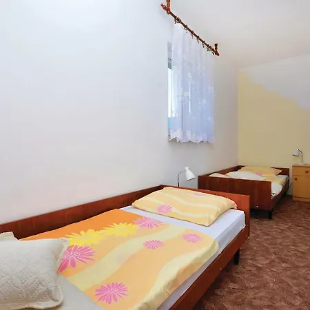 Two-bedroom In Jelsa Апартаменты *